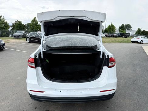 Used 2019 Ford Fusion SE FWD image 39