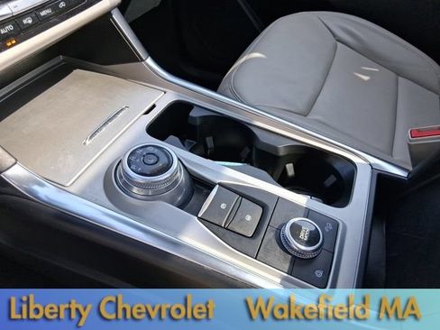 Used 2023 Ford Explorer XLT w/ Equipment Group 202A AWD/4WD image 14