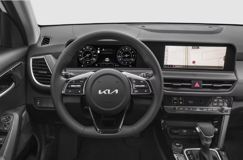 Used 2024 Kia Seltos SX w/ SX Sunroof Package AWD/4WD image 4