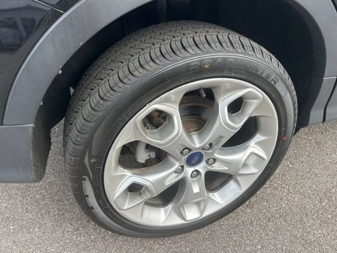 Used 2016 Ford Escape Titanium w/ Equipment Group 301A AWD/4WD image 13