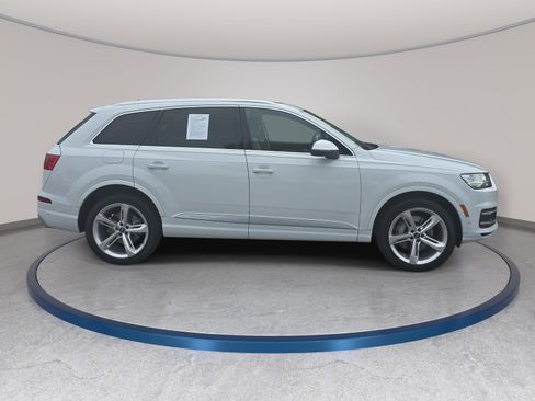 Used 2019 Audi Q7 3.0T Prestige w/ Prestige Package AWD/4WD image 4