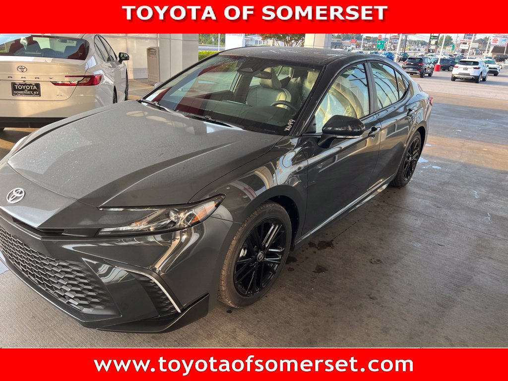 Used 2026 Toyota Camry SE FWD image 1