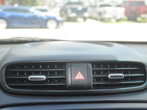 Used 2016 Kia Soul FWD image 26
