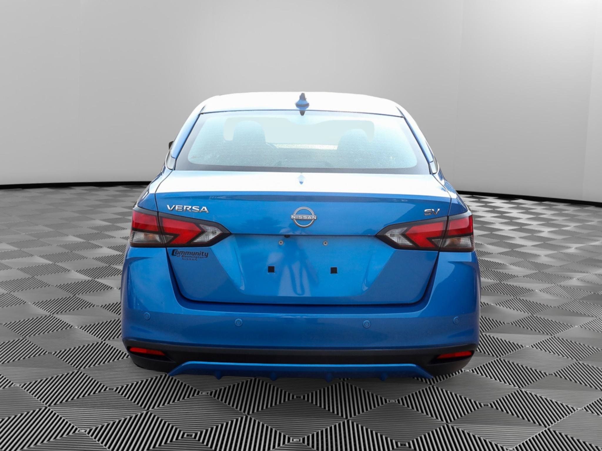 Used 2023 Nissan Versa SV FWD image 6