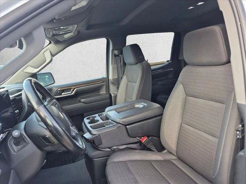 Used 2025 Chevrolet Silverado 1500 LT AWD/4WD image 9