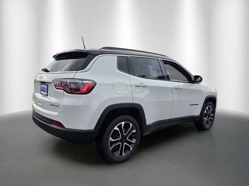 Used 2023 Jeep Compass Limited AWD/4WD image 5