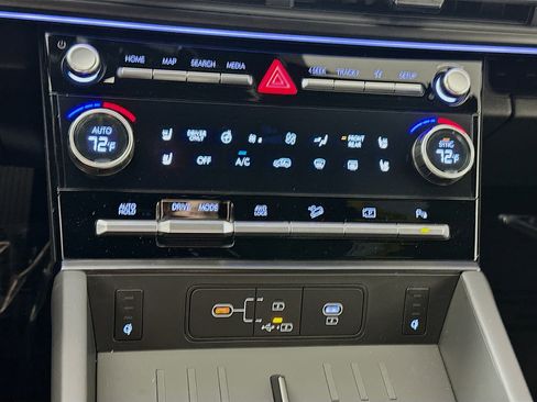 New 2026 Hyundai Santa Fe Calligraphy AWD/4WD image 16
