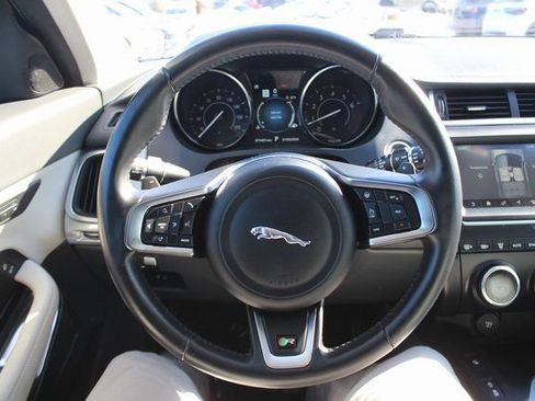 Used 2020 Jaguar E-PACE SE image 11