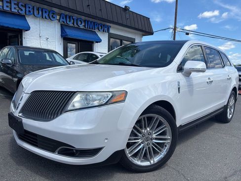 Used 2013 Lincoln MKT AWD image 2