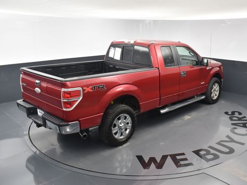 Used 2011 Ford F150 XLT w/ XTR Pkg image 32