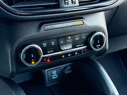 Used 2023 Ford Escape Active AWD/4WD image 10