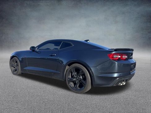 Used 2020 Chevrolet Camaro LT RWD image 4