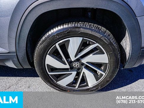 Used 2024 Volkswagen Atlas SE image 16