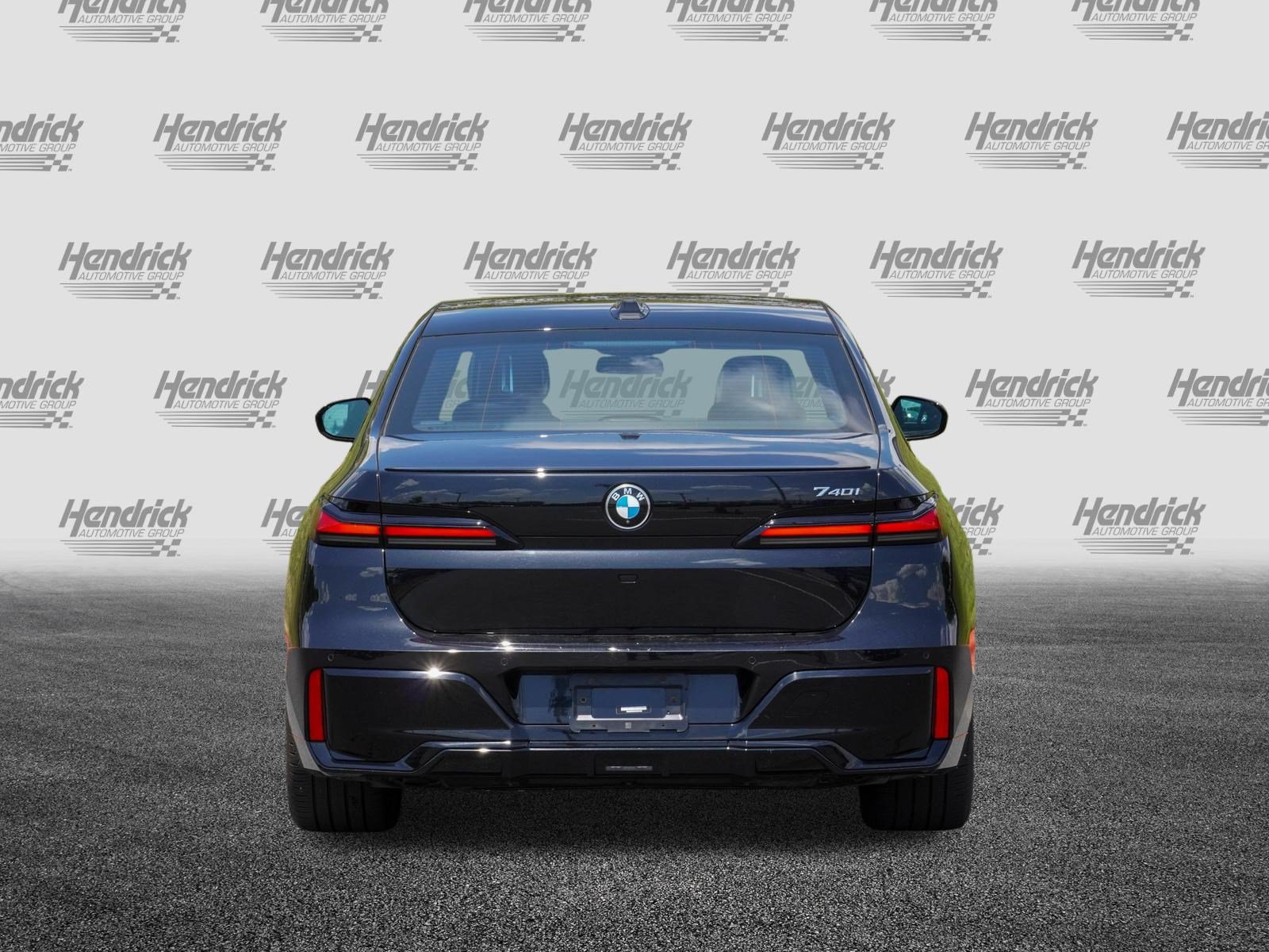 Used 2023 BMW 740i RWD image 7