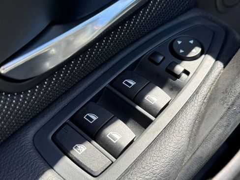 Used 2015 BMW M3 RWD image 9