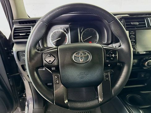 Used 2021 Toyota 4Runner TRD Off-Road Premium AWD/4WD image 12