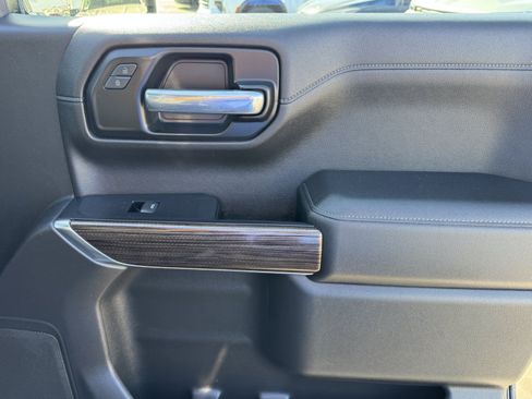 Certified 2021 Chevrolet Silverado 1500 LT RWD image 8