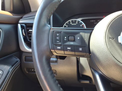 Used 2021 Nissan Rogue SV w/ Premium Package AWD/4WD image 23