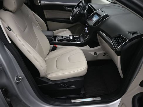 Used 2019 Ford Edge Titanium w/ Cold Weather Package AWD/4WD image 9