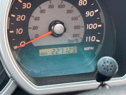 Used 2005 Toyota 4Runner SR5 image 26