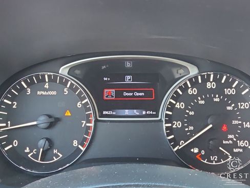 Used 2020 Nissan Pathfinder Platinum FWD image 17