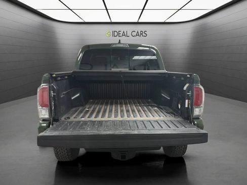 Used 2021 Toyota Tacoma TRD Off-Road w/ Technology Package RWD image 9