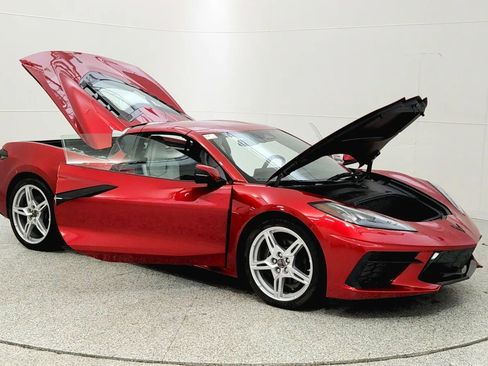 Used 2025 Chevrolet Corvette Stingray Coupe w/ 1LT image 9