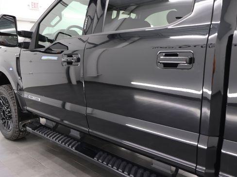 Used 2021 Ford F350 Lariat AWD/4WD image 30