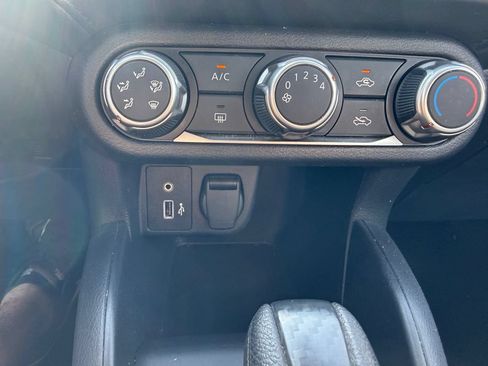 Used 2023 Nissan Versa S FWD image 35