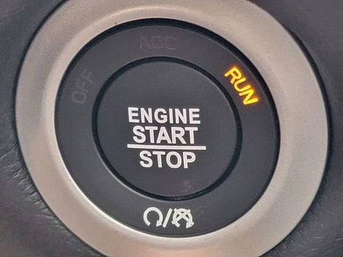 New 2026 Chrysler Pacifica Select w/ S Appearance Package AWD/4WD image 7