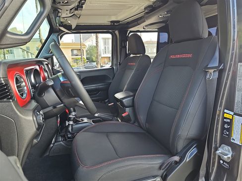 Used 2023 Jeep Gladiator Rubicon w/ Trailer Tow Package image 14