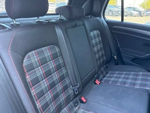 Used 2018 Volkswagen GTI SE FWD image 11