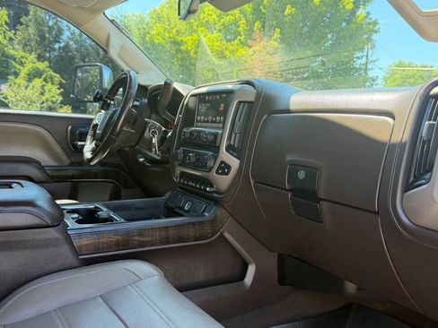 Used 2016 GMC Sierra 2500 Denali w/ Duramax Plus Package AWD/4WD image 26