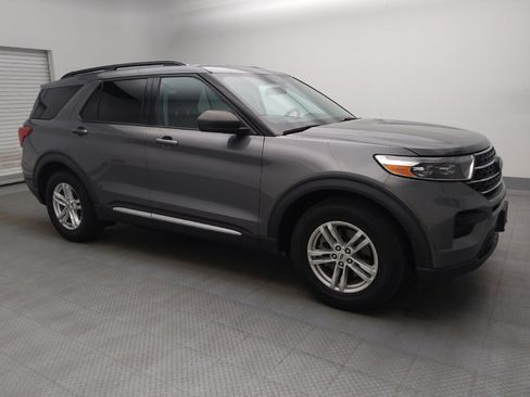 Used 2021 Ford Explorer XLT RWD image 11