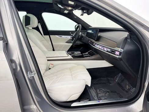 Used 2026 BMW 740i xDrive AWD/4WD image 26