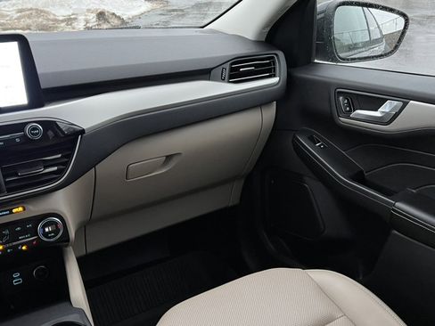 Certified 2021 Ford Escape SEL w/ Technology Package image 31