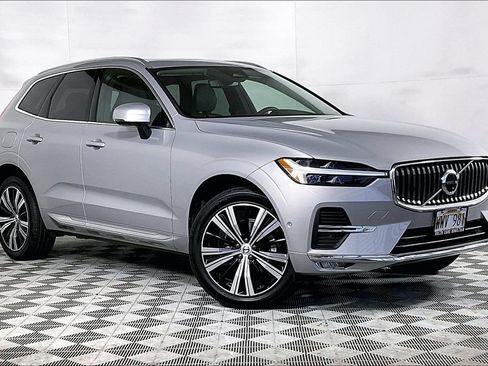 Used 2023 Volvo XC60 B5 Ultimate w/ Protection Package Premier FWD image 12