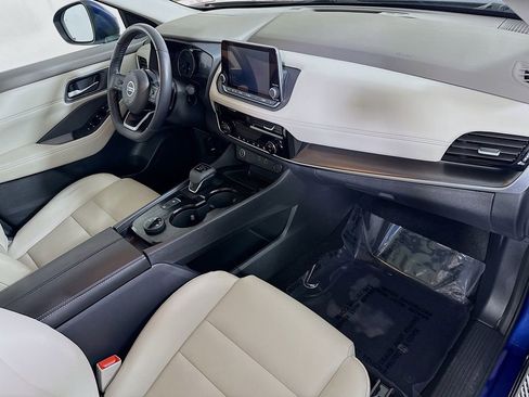 Certified 2021 Nissan Rogue SV w/ Premium Package AWD/4WD image 32