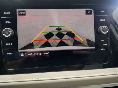 New 2025 Volkswagen Taos SE image 8