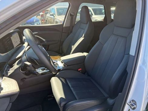 Used 2025 Audi Q5 Prestige image 16