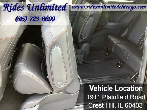 Used 2024 Toyota Sienna XSE w/ XSE Plus Package AWD/4WD image 8