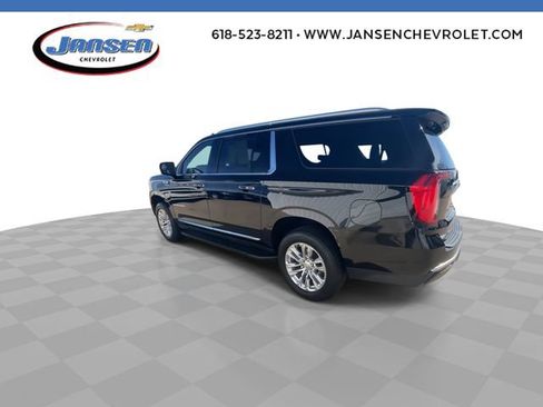 Used 2021 GMC Yukon XL SLT w/ SLT Premium Package image 6