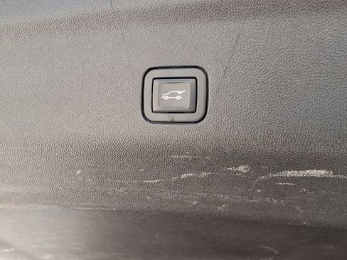 Used 2021 Chevrolet Tahoe LT RWD image 14