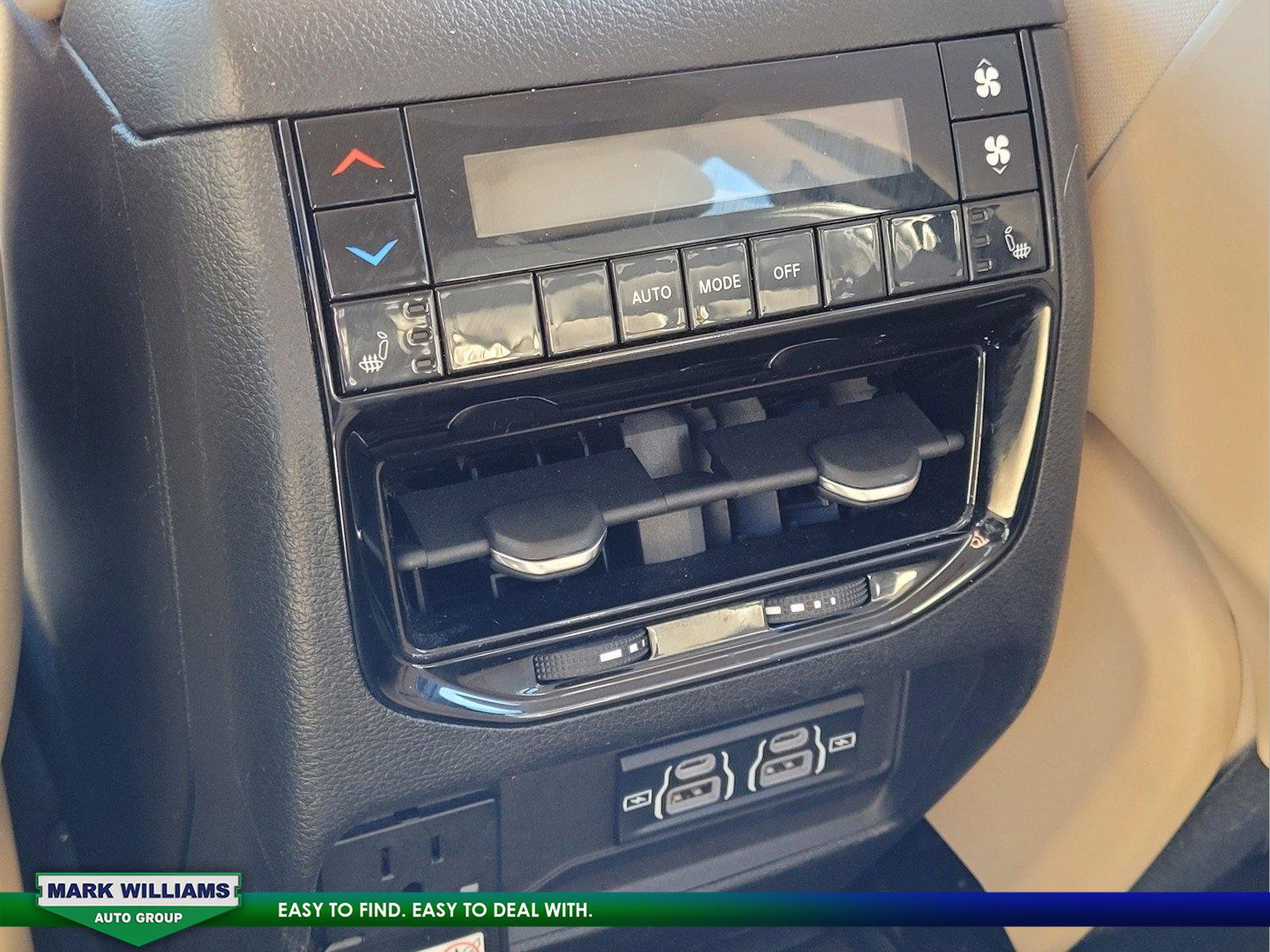 Used 2021 Jeep Grand Cherokee L Limited AWD/4WD image 29