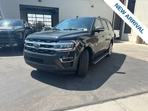 Used 2023 Ford Expedition King Ranch AWD/4WD image 3