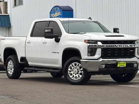 Used 2023 Chevrolet Silverado 3500 LT w/ Convenience Package image 2