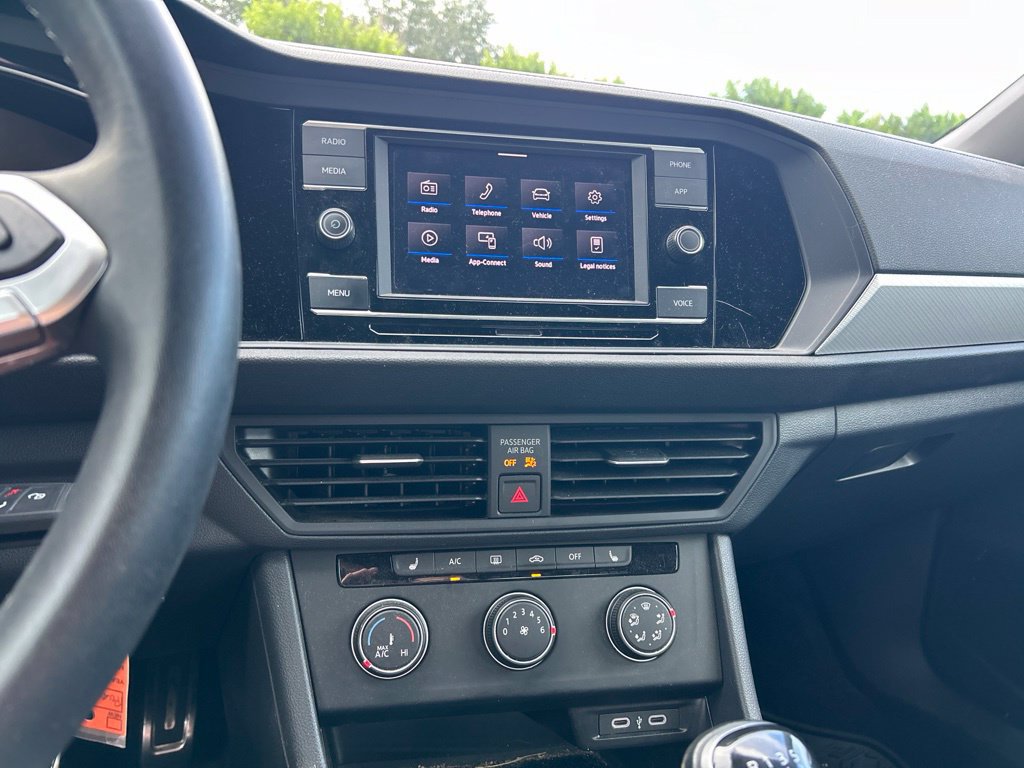 Certified 2024 Volkswagen Jetta Sport FWD image 28