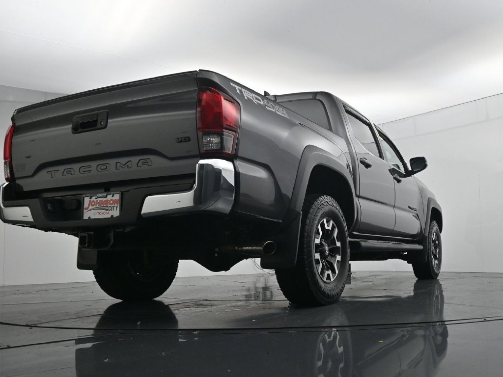 Used 2019 Toyota Tacoma TRD Off-Road AWD/4WD image 36