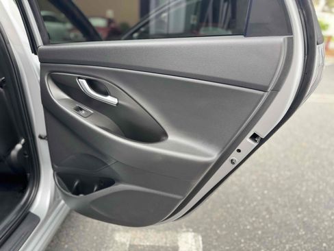 Used 2020 Hyundai Elantra GT FWD image 21