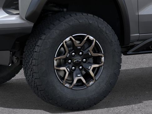 New 2026 Chevrolet Colorado ZR2 w/ Technology Package AWD/4WD image 9